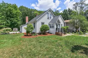 17 Birch Ave, Holden, MA 01520 - Photo 1