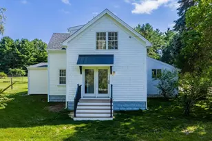 18 Brown St, Wareham, MA 02571 - Photo 1