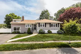 16 Countryside Ln, Marblehead, MA 01945 - Photo 1