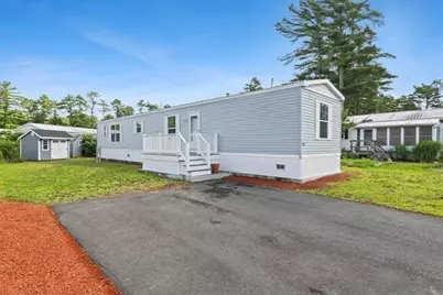 132 Queen Dr, Wareham, MA 02576 - Photo 1
