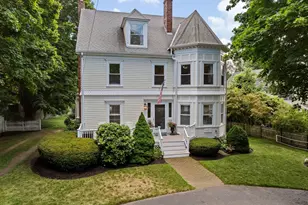 561 Washington St, Duxbury, MA 02332 - Photo 1