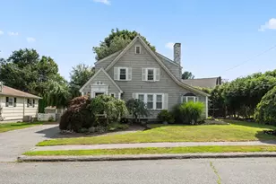 8 St James Rd, Shrewsbury, MA 01545 - Photo 1