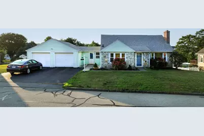 183 Orient St, Worcester, MA 01604 - Photo 1