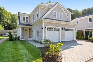 255 Old Main Rd, Falmouth, MA 02556 - Photo 1