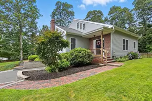 131 Pleasant St, Plainville, MA 02762 - Photo 1