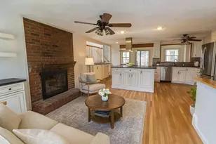 5 Carriage Dr, Chelmsford, MA 01824 - Photo 1