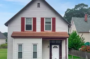 31 Waite St, Lowell, MA 01851 - Photo 1