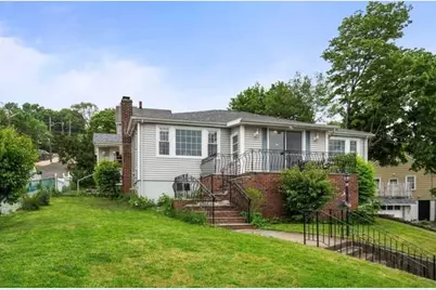 28 Elsie St, Everett, MA 02149 - Photo 1