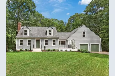 255 High St, Uxbridge, MA 01569 - Photo 1