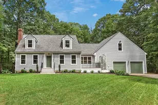 255 High St, Uxbridge, MA 01569 - Photo 1