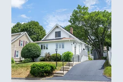 61 Acushnet Ave, Worcester, MA 01606 - Photo 1