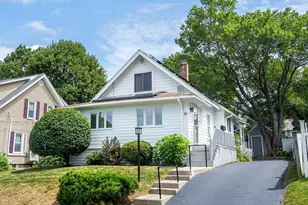 61 Acushnet Ave, Worcester, MA 01606 - Photo 1