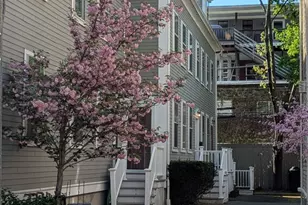 26 White Pl, Brookline, MA 02445 - Photo 1