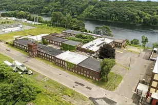 5 Appleton St, Holyoke, MA 01040 - Photo 1