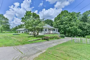 134 Southbridge Rd, Dudley, MA 01571 - Photo 1