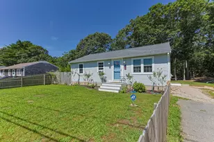19 Leonard Dr, Falmouth, MA 02536 - Photo 1