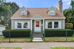 25 Saco St, Newton, MA 02464 - Photo 1