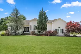 5 Alexandra Dr, Freetown, MA 02702 - Photo 1