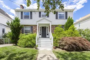 41 Hawthorne St, Boston, MA 02131 - Photo 1