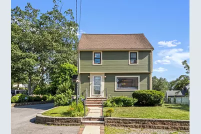20 Curtis St, Wakefield, MA 01880 - Photo 1