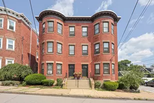 94 Lincoln St, Winthrop, MA 02152 - Photo 1