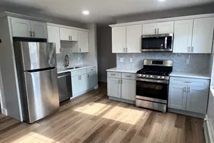 52 Pelham St, Methuen, MA 01844 - Photo 1