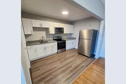 92.5 Maple St #3, Northampton, MA 01062 - Photo 1