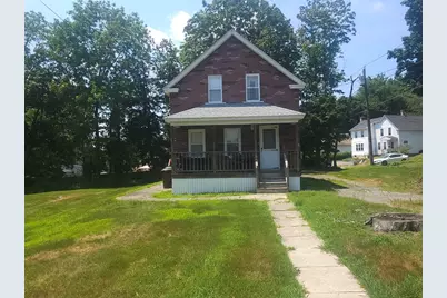 266 Oxford St N, Auburn, MA 01501 - Photo 1