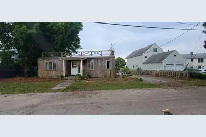 61 Crescent Ave, Plymouth, MA 02360 - Photo 1