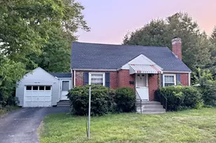 34 Calumet Ave, Worcester, MA 01606 - Photo 1