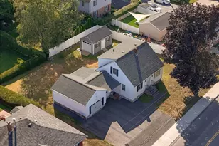 29 Pleasant View St, Methuen, MA 01844 - Photo 1