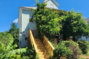 15 Davis St, Easthampton, MA 01027 - Photo 1