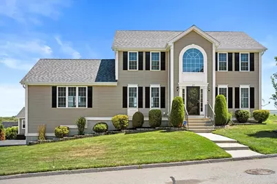 27 Briarcliff Dr, Auburn, MA 01501 - Photo 1