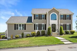 27 Briarcliff Dr, Auburn, MA 01501 - Photo 1