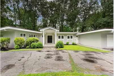 32 Aylesbury Rd, Worcester, MA 01609 - Photo 1