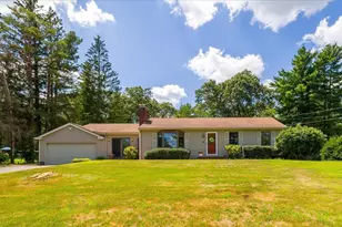 6 Hillside Dr, Sturbridge, MA 01566 - Photo 1