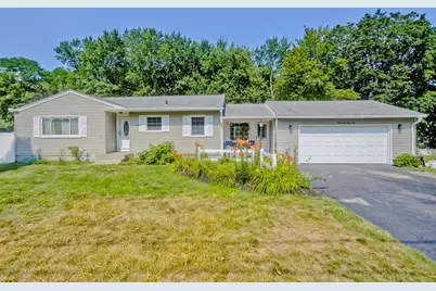 16 Fairhaven Dr, East Longmeadow, MA 01028 - Photo 1