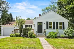 116 Maple Ave, Rutland, MA 01543 - Photo 1