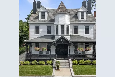 29 Central Street #3, Manchester by the Sea, MA 01944 - Photo 1