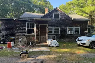 342 Hilton Ln, Swansea, MA 02777 - Photo 1