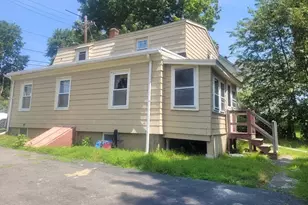 29 Jasper St, Saugus, MA 01906 - Photo 1