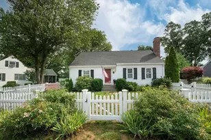 4 Sutton St, Weymouth, MA 02189 - Photo 1