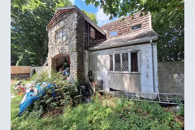 325 Lake St, Arlington, MA 02474 - Photo 1