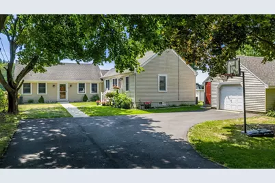 34 River Rd, Mattapoisett, MA 02739 - Photo 1