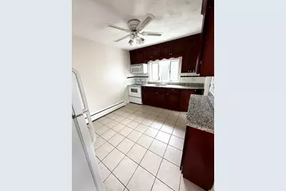 18 Boston St #Right Side, Middleton, MA 01949 - Photo 1