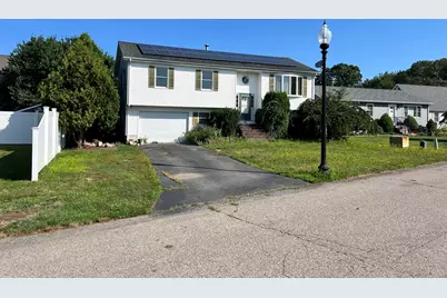 82 Susan St, New Bedford, MA 02745 - Photo 1