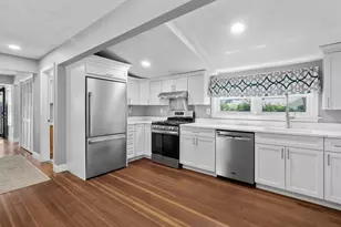 32 Oakwood Ave, Saugus, MA 01906 - Photo 1