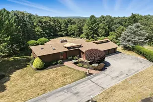 16 Tedford Ln, Lynnfield, MA 01940 - Photo 1