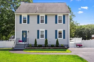 43 Oak Knoll Rd, Lowell, MA 01852 - Photo 1