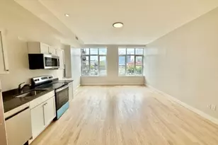 204 Hanover, Boston, MA 02113 - Photo 1